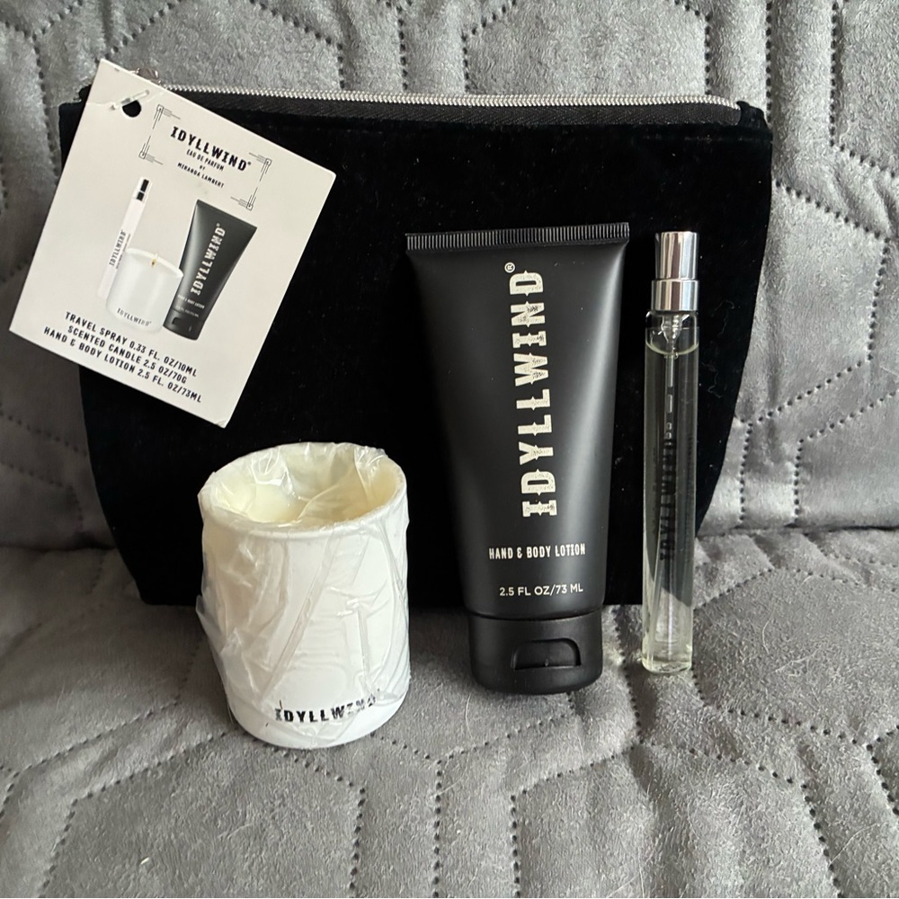 Idyllwind Black and White Travel Set
